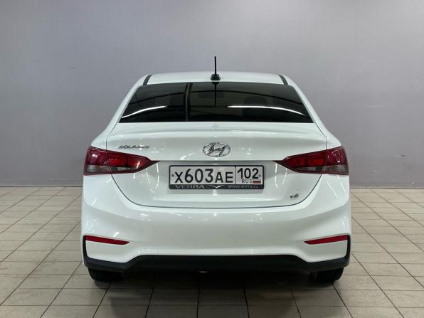 Hyundai Solaris II с пробегом 2018 года, цена 1 330 000 рублей, 128786 км, седан, Автокод Объявления