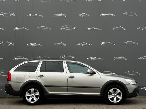 Skoda Octavia II (A5) Рестайлинг с пробегом 2011 года, цена 1 048 700 рублей, 227842 км, универсал, Автокод Объявления