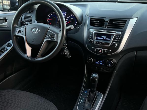 Hyundai Solaris I Рестайлинг с пробегом 2015 года, цена 1 020 000 рублей, 187408 км, седан, Автокод Объявления