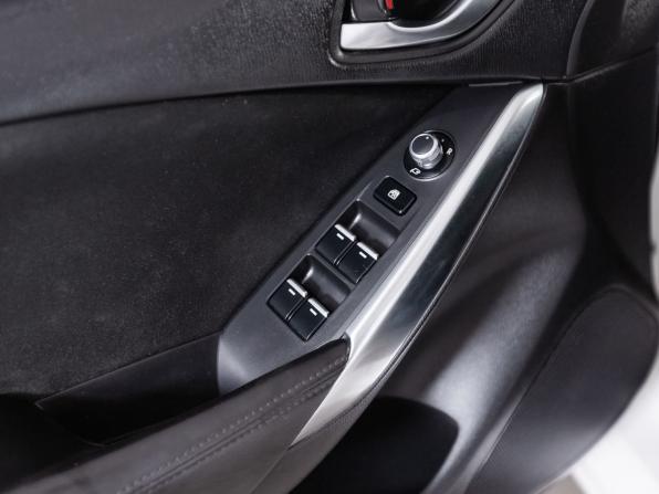 Mazda 6 III (GJ) Рестайлинг с пробегом 2015 года, цена 1 570 000 рублей, 200373 км, седан, Автокод Объявления