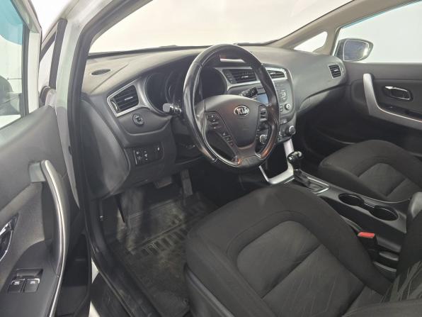 Kia Ceed II Рестайлинг с пробегом 2016 года, цена 1 059 000 рублей, 164930 км, хэтчбек, Автокод Объявления