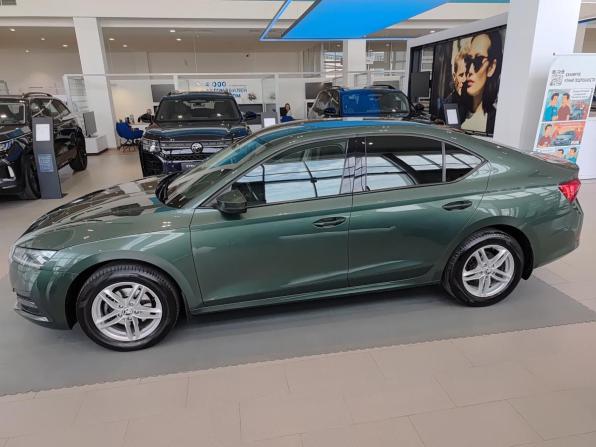 Skoda Octavia IV (A8) с пробегом 2021 года, цена 2 420 000 рублей, 91747 км, лифтбек, Автокод Объявления