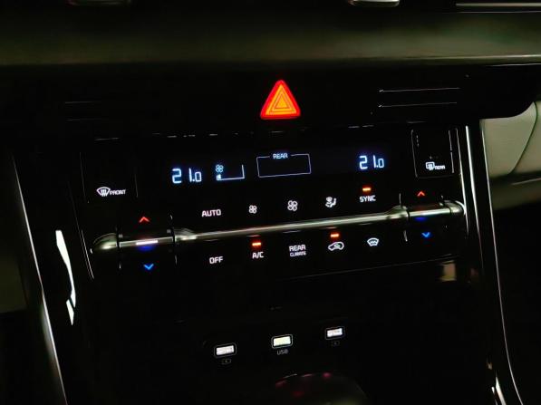 Kia Carnival IV с пробегом 2021 года, цена 2 777 000 рублей, 93563 км, минивэн, Автокод Объявления
