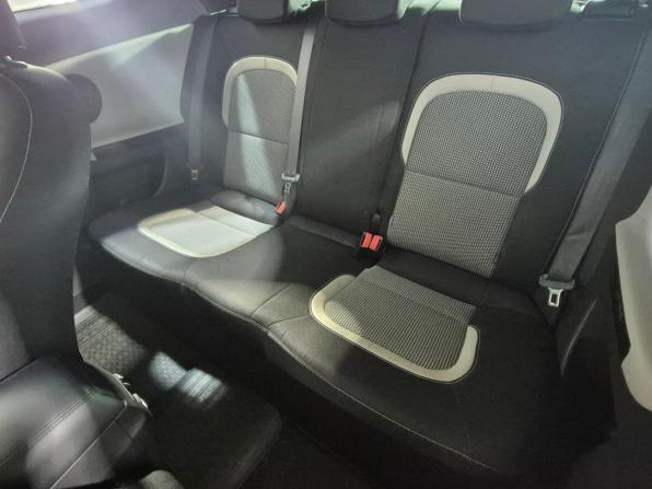 Kia Ceed II с пробегом 2013 года, цена 1 035 000 рублей, 215000 км, хэтчбек, Автокод Объявления