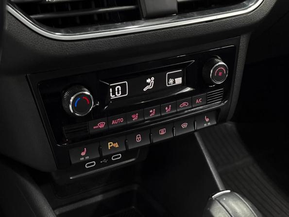 Volkswagen Polo VI с пробегом 2020 года, цена 1 785 000 рублей, 71340 км, лифтбек, Автокод Объявления
