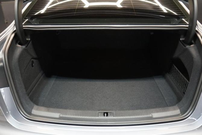 Audi A6 IV (C7) Рестайлинг с пробегом 2015 года, цена 2 445 000 рублей, 145000 км, седан, Автокод Объявления