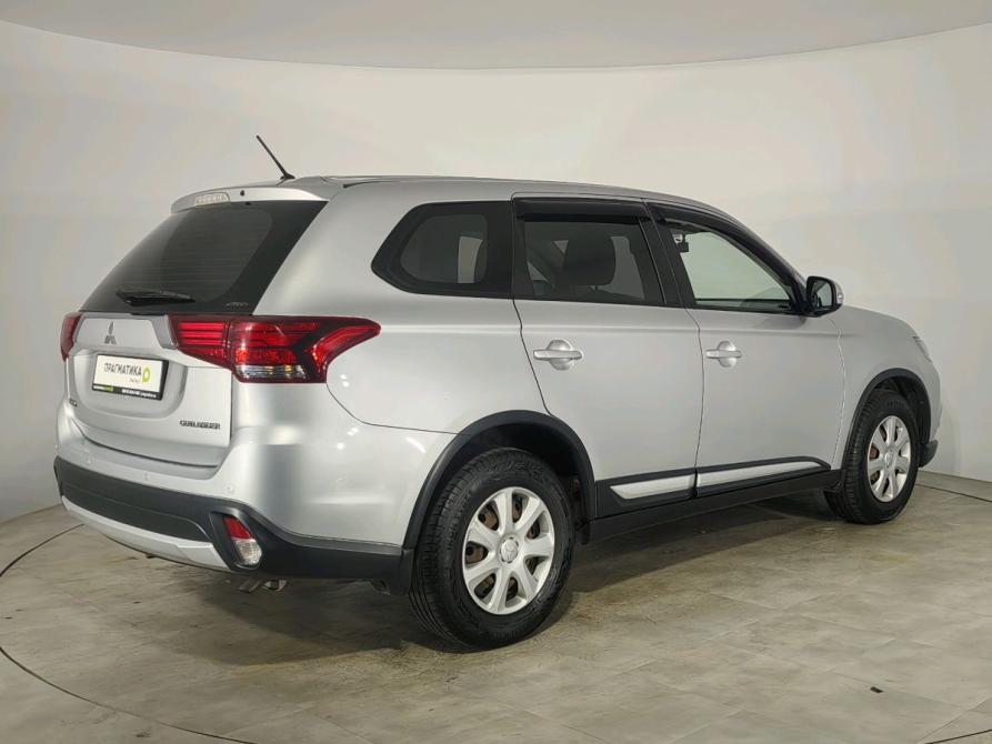Mitsubishi Outlander III Рестайлинг 2 Санкт-Петербург  - изображение 5