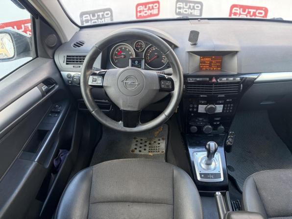 Opel Astra H Рестайлинг с пробегом 2008 года, цена 349 990 рублей, 188000 км, седан, Автокод Объявления