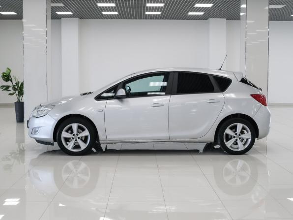 Opel Astra J с пробегом 2012 года, цена 594 000 рублей, 175581 км, хэтчбек, Автокод Объявления