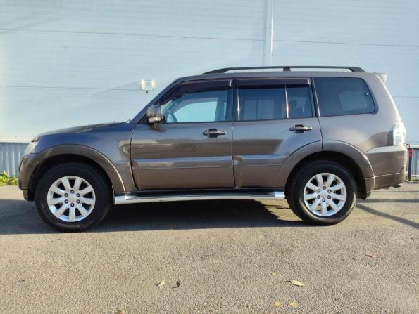 Mitsubishi Pajero IV Рестайлинг 2 с пробегом 2015 года, цена 1 819 000 рублей, 239406 км, внедорожник, Автокод Объявления