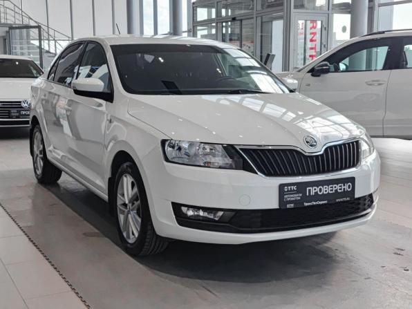 Skoda Rapid I Рестайлинг с пробегом 2019 года, цена 1 354 000 рублей, 104964 км, лифтбек, Автокод Объявления
