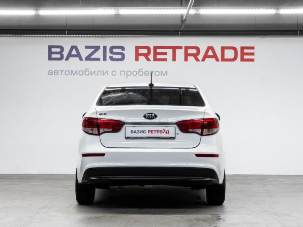 Kia Rio III Рестайлинг с пробегом 2017 года, цена 849 000 рублей, 91396 км, седан, Автокод Объявления