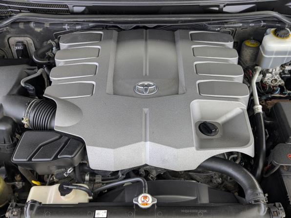 Toyota Land Cruiser 200 Series Рестайлинг 2 с пробегом 2017 года, цена 5 050 000 рублей, 300506 км, внедорожник, Автокод Объявления