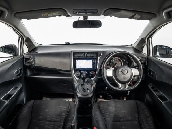 Toyota Ractis II с пробегом 2015 года, цена 875 000 рублей, 179272 км, хэтчбек, Автокод Объявления