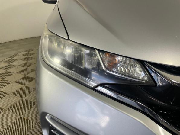 Honda Fit III Рестайлинг с пробегом 2019 года, цена 1 306 000 рублей, 75990 км, хэтчбек, Автокод Объявления