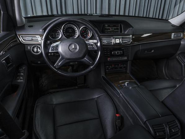 Mercedes-Benz E-Класс IV (W212 S212 C207) Рестайлинг с пробегом 2013 года, цена 1 980 000 рублей, 237250 км, седан, Автокод Объявления