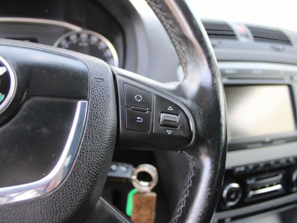 Skoda Octavia II (A5) Рестайлинг с пробегом 2011 года, цена 629 000 рублей, 277706 км, лифтбек, Автокод Объявления