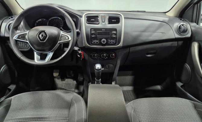 Renault Logan II Рестайлинг с пробегом 2022 года, цена 1 060 000 рублей, 112000 км, седан, Автокод Объявления