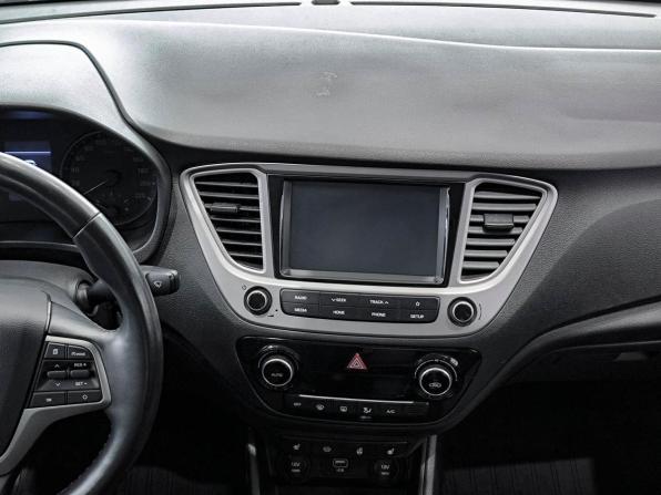 Hyundai Solaris II с пробегом 2019 года, цена 1 299 000 рублей, 139799 км, седан, Автокод Объявления