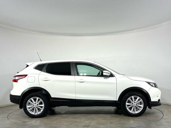 Nissan Qashqai II с пробегом 2015 года, цена 1 300 000 рублей, 94475 км, внедорожник, Автокод Объявления
