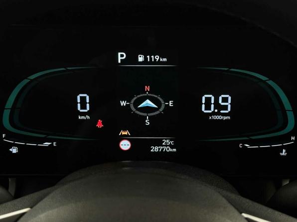 Hyundai Elantra VII (CN7) Рестайлинг с пробегом 2024 года, цена 2 115 000 рублей, 28770 км, седан, Автокод Объявления