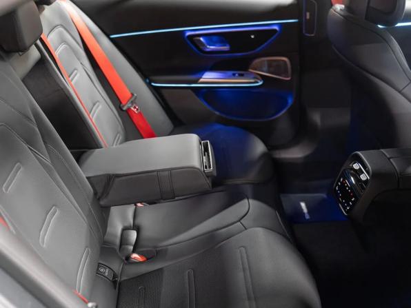 Новый Mercedes-Benz E-Класс AMG VI (W214) 2025 года, цена 15 290 000 рублей, седан, Автокод Объявления
