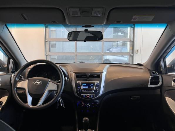 Hyundai Solaris I с пробегом 2014 года, цена 783 000 рублей, 196630 км, седан, Автокод Объявления