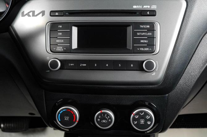 Kia Rio III Рестайлинг с пробегом 2015 года, цена 1 329 000 рублей, 123000 км, седан, Автокод Объявления