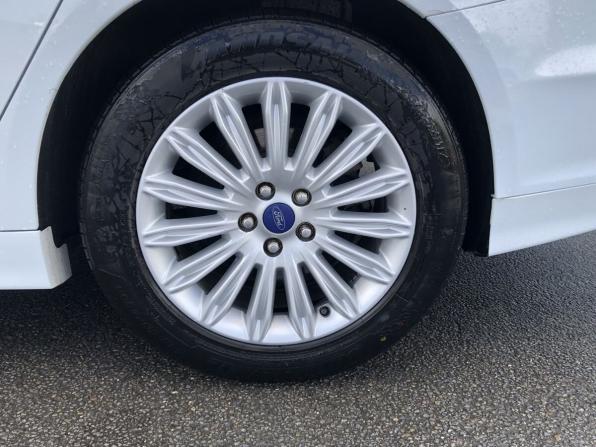 Ford Mondeo V с пробегом 2015 года, цена 1 383 500 рублей, 145969 км, седан, Автокод Объявления