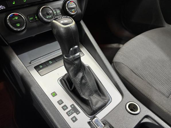 Skoda Octavia III (A7) с пробегом 2014 года, цена 720 000 рублей, 331800 км, лифтбек, Автокод Объявления