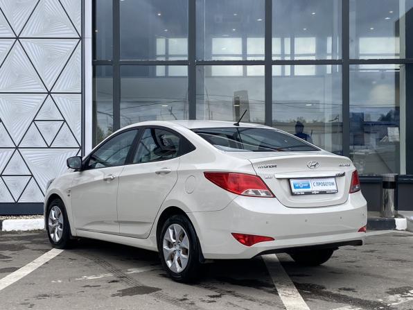 Hyundai Solaris I Рестайлинг с пробегом 2015 года, цена 1 149 000 рублей, 103686 км, седан, Автокод Объявления