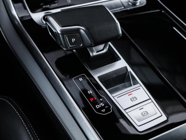 Audi Q8 I (4M) с пробегом 2021 года, цена 7 395 000 рублей, 73304 км, внедорожник, Автокод Объявления