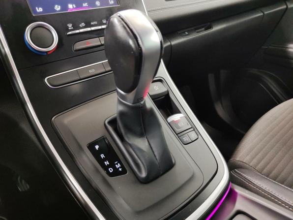 Renault Scenic IV с пробегом 2017 года, цена 1 585 740 рублей, 255000 км, минивэн, Автокод Объявления