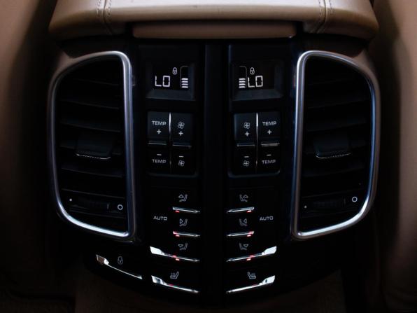 Porsche Cayenne II (958) с пробегом 2012 года, цена 2 498 000 рублей, 104650 км, внедорожник, Автокод Объявления
