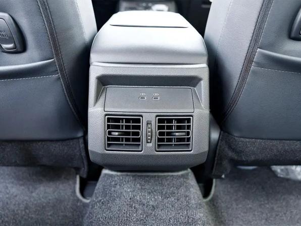 Новый Toyota Hilux IX 2026 года, цена 9 490 000 рублей, offers.body_type.unknown, Автокод Объявления