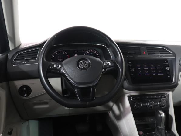 Volkswagen Tiguan II с пробегом 2017 года, цена 2 550 000 рублей, 89381 км, внедорожник, Автокод Объявления