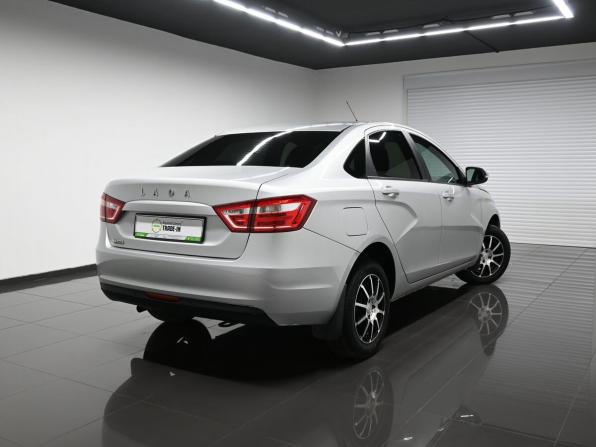 Lada (ВАЗ) Vesta I с пробегом 2018 года, цена 995 000 рублей, 84109 км, седан, Автокод Объявления