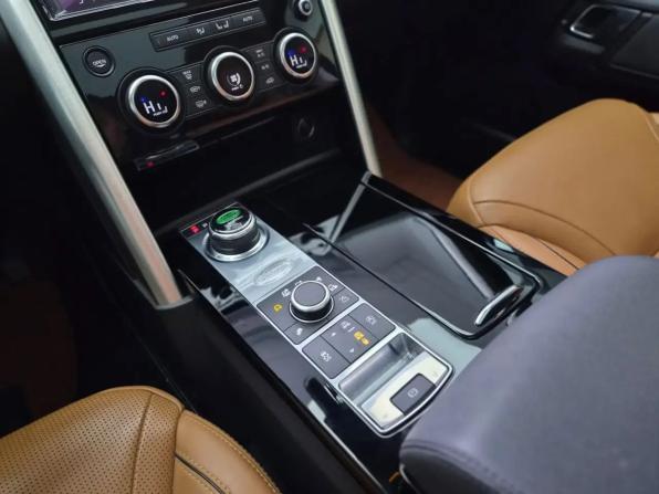Land Rover Discovery V с пробегом 2018 года, цена 3 700 000 рублей, 130070 км, внедорожник, Автокод Объявления