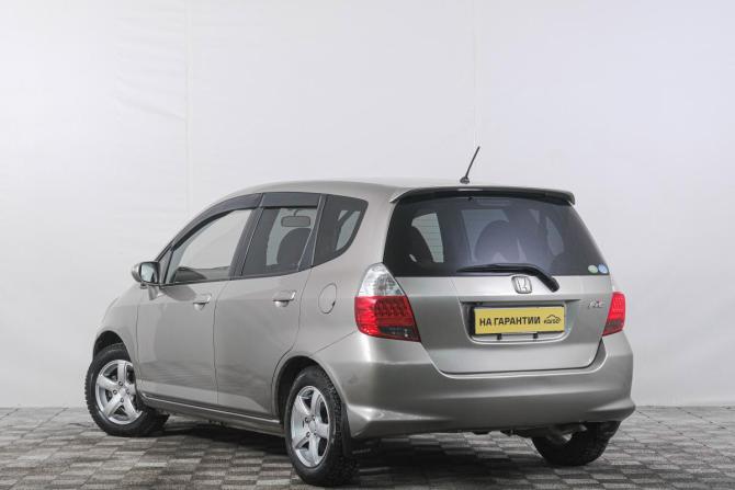 Honda Fit I с пробегом 2005 года, цена 559 000 рублей, 170880 км, хэтчбек, Автокод Объявления
