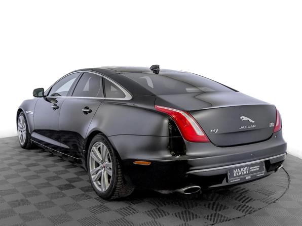 Jaguar XJ IV (X351) Рестайлинг с пробегом 2019 года, цена 3 700 000 рублей, 95135 км, седан, Автокод Объявления