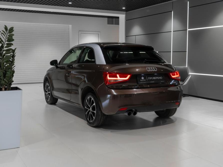 Audi A1 I (8X) Москва  - изображение 4