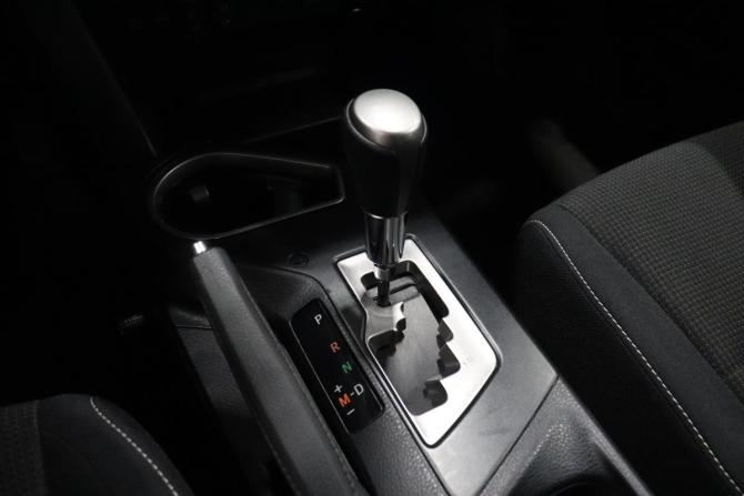 Toyota RAV4 IV (XA40) Рестайлинг с пробегом 2017 года, цена 2 092 000 рублей, 187704 км, внедорожник, Автокод Объявления
