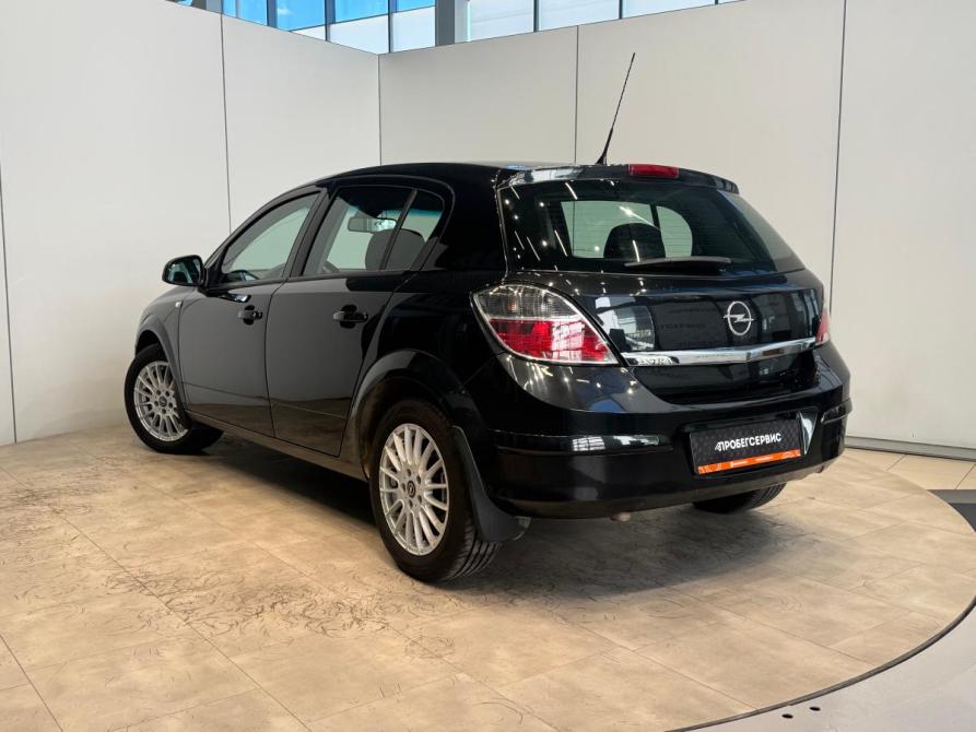 Opel Astra H Рестайлинг Волжский  - изображение 3