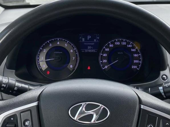 Hyundai Solaris I с пробегом 2012 года, цена 649 000 рублей, 319591 км, седан, Автокод Объявления
