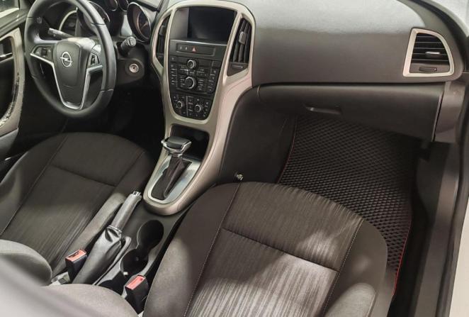 Opel Astra J с пробегом 2012 года, цена 650 000 рублей, 183161 км, хэтчбек, Автокод Объявления