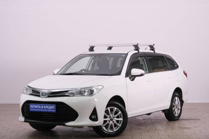 Toyota Corolla XI (E160 E170) Рестайлинг 2 с пробегом 2019 года, цена 1 639 000 рублей, 155000 км, универсал, Автокод Объявления