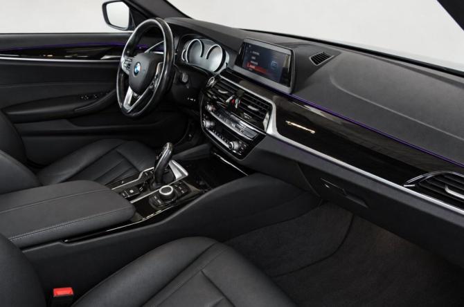 BMW 5 серии VII (G30/G31/G38) с пробегом 2018 года, цена 3 529 000 рублей, 93000 км, седан, Автокод Объявления