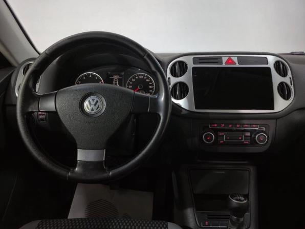 Volkswagen Tiguan I с пробегом 2010 года, цена 930 000 рублей, 219200 км, внедорожник, Автокод Объявления
