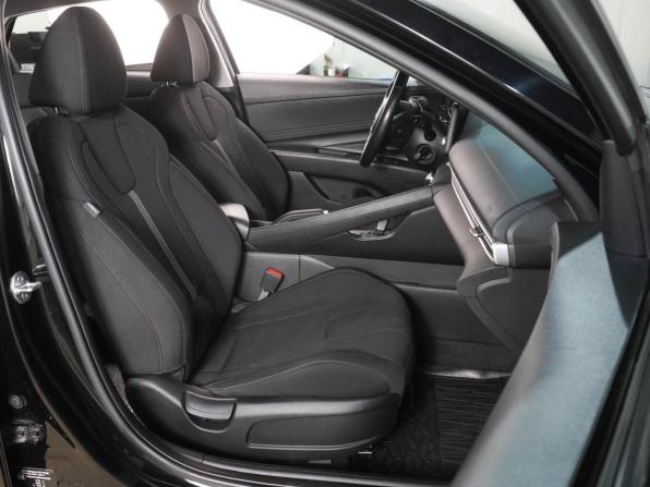 Hyundai Elantra VII (CN7) с пробегом 2022 года, цена 2 099 000 рублей, 46924 км, седан, Автокод Объявления
