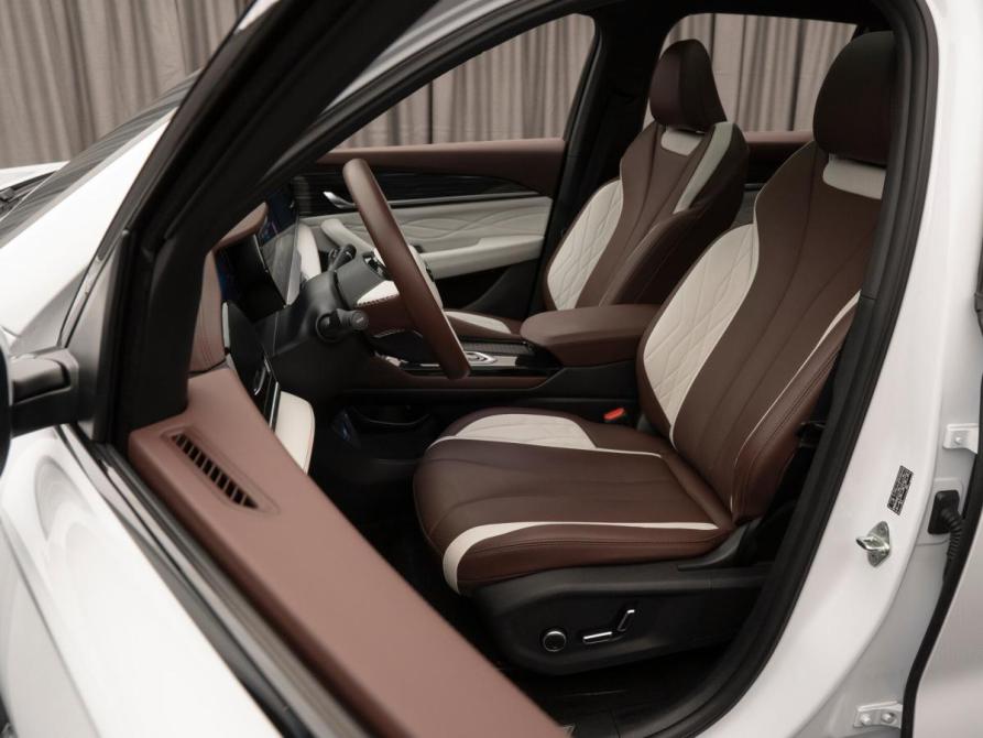 Geely Monjaro I Москва  - изображение 9